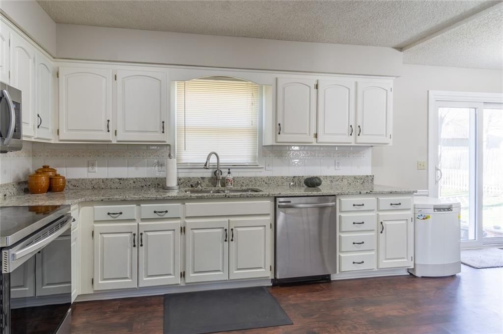 15304 Foster N/A — photo 13