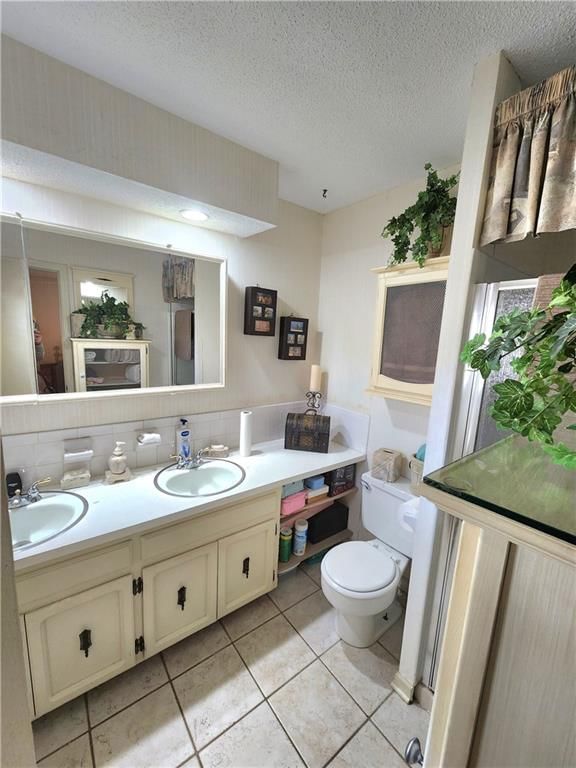 2708 NE 67th Place — photo 16