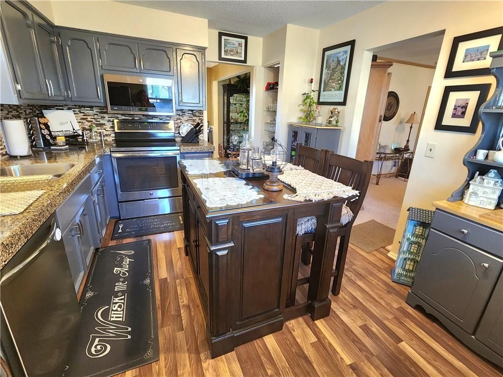 2708 NE 67th Place — photo 8