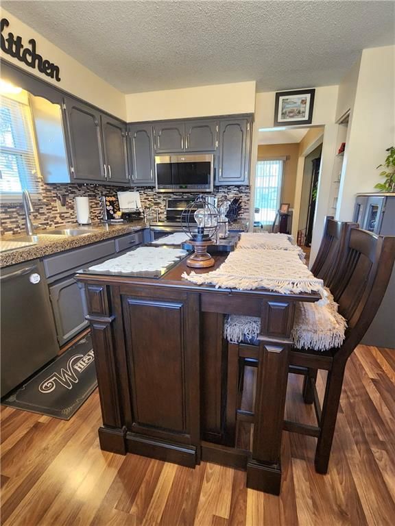 2708 NE 67th Place — photo 9