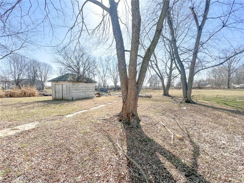 109 E Maple Street — photo 3