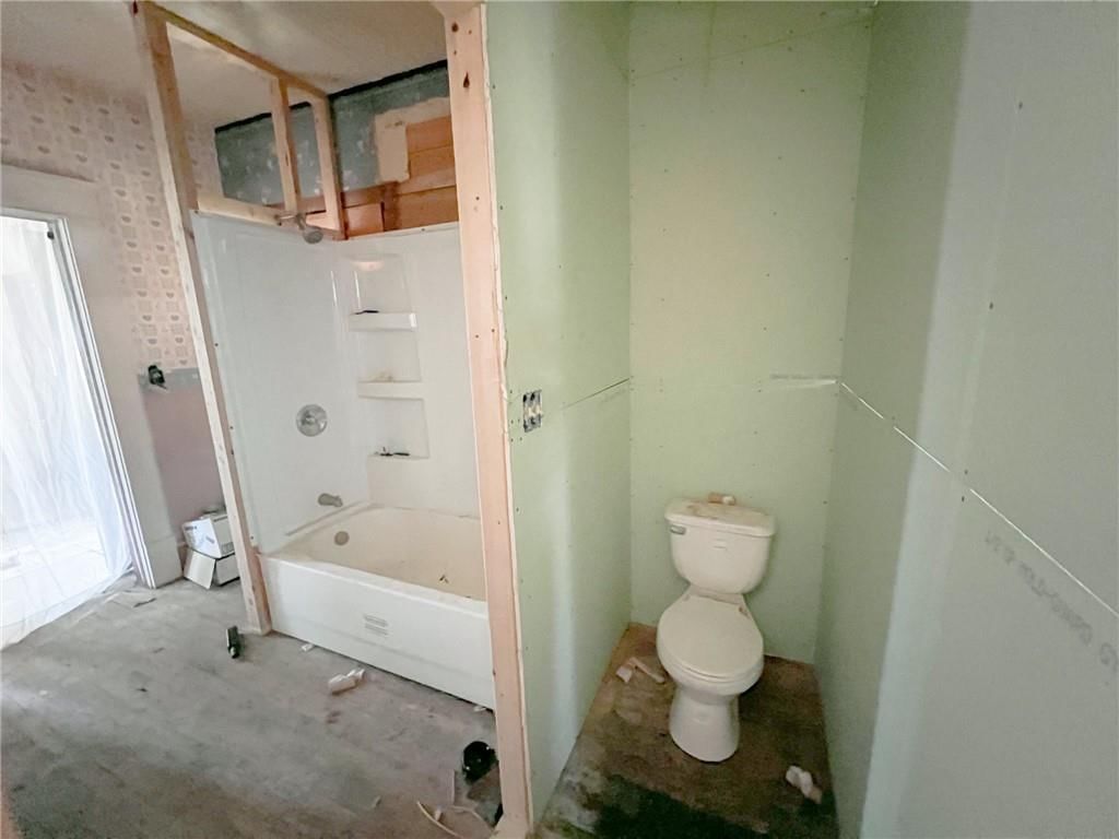 109 E Maple Street — photo 6