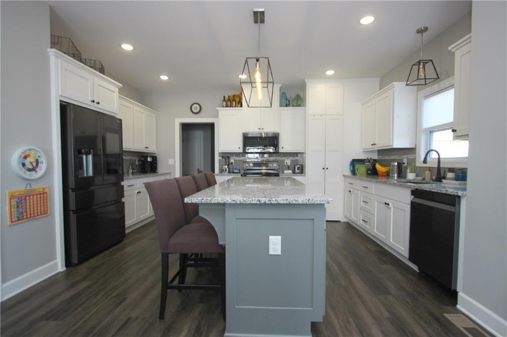 1207 Schroeder Court — photo 7
