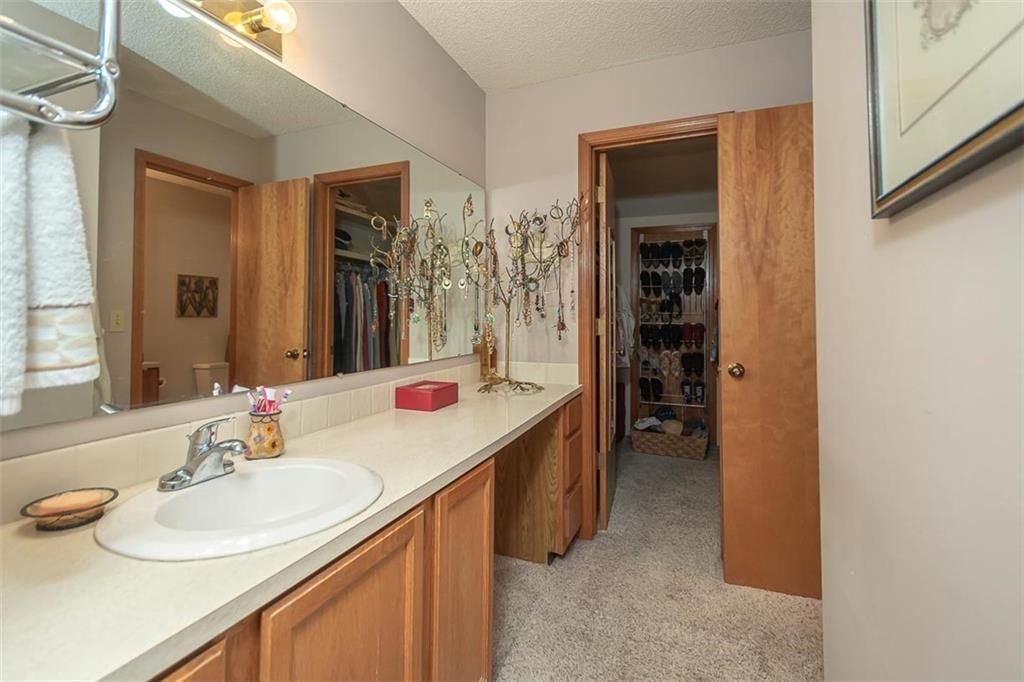 924 Alma Court — photo 21