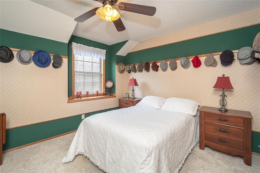 924 Alma Court — photo 23