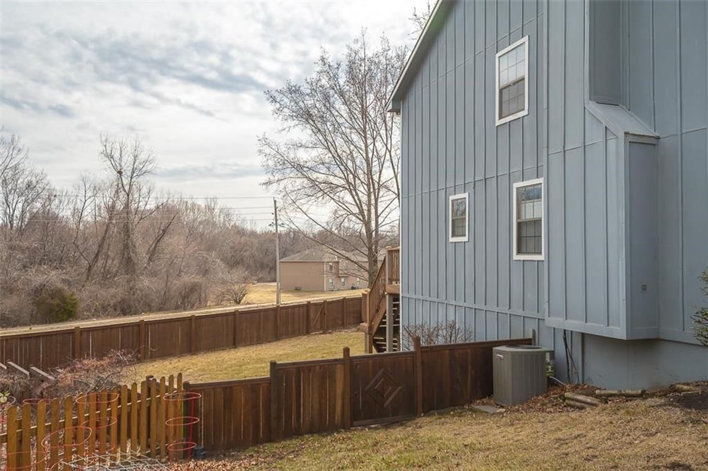 924 Alma Court — photo 34