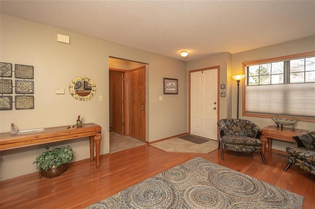 924 Alma Court — photo 5