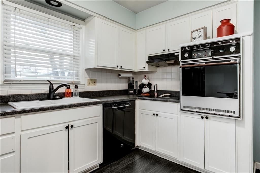 5943 Caenen Street — photo 8