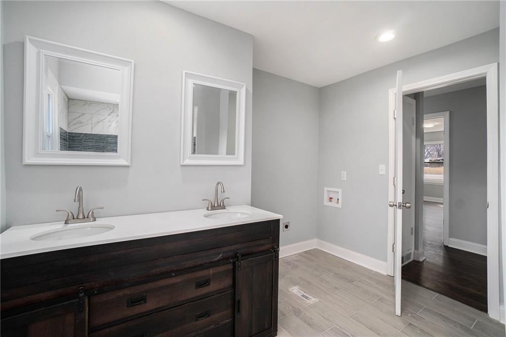 6712 W 77th Terrace — photo 15