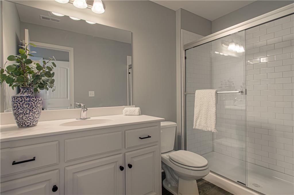 9731 N Laurel Avenue — photo 31