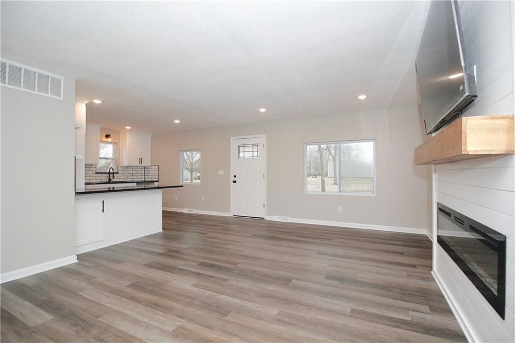323 W 9th Avenue — photo 12