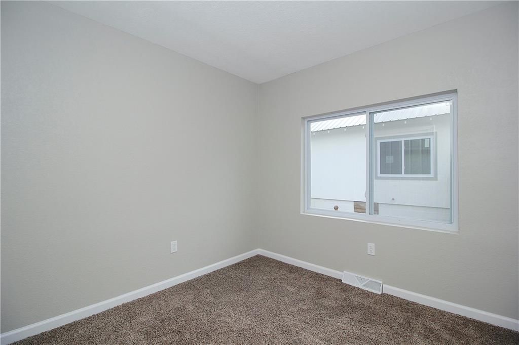 323 W 9th Avenue — photo 15