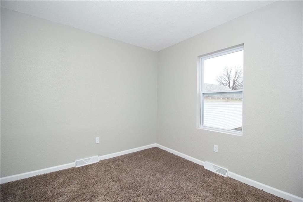 323 W 9th Avenue — photo 16