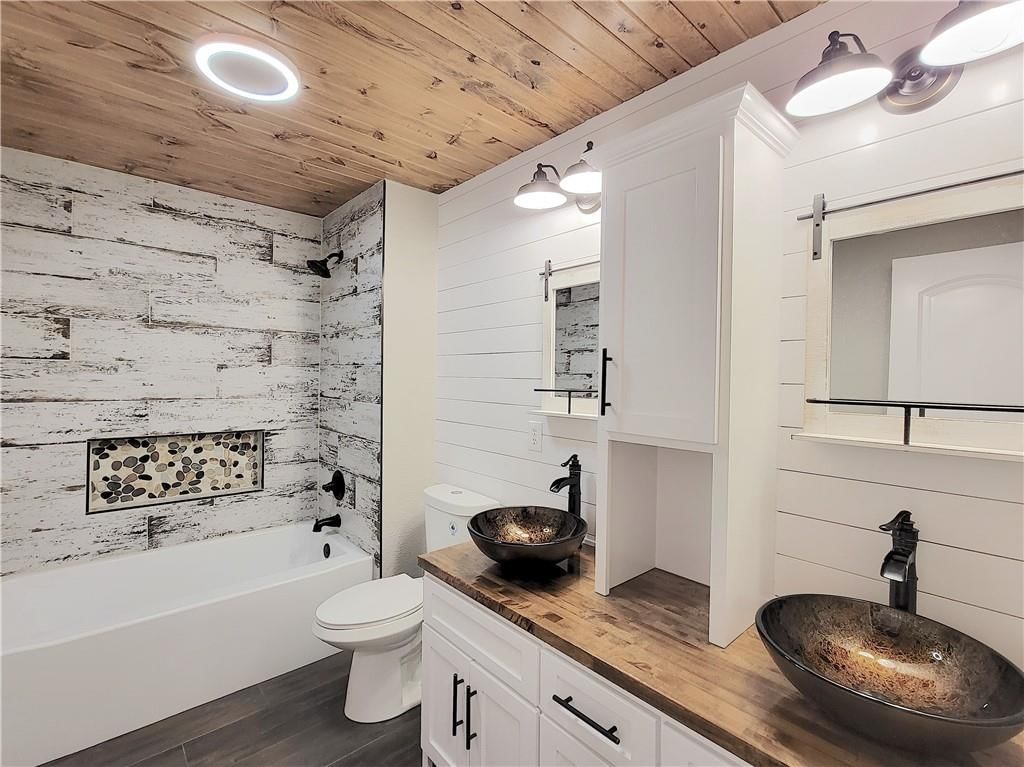 323 W 9th Avenue — photo 17
