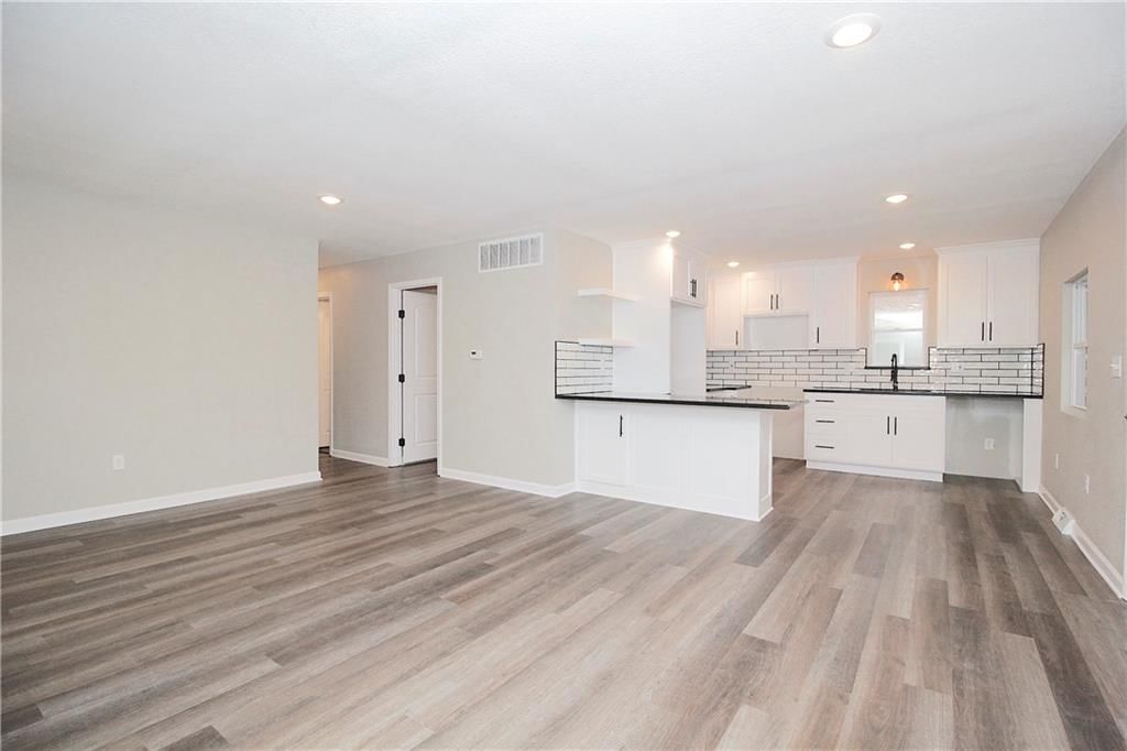 323 W 9th Avenue — photo 10