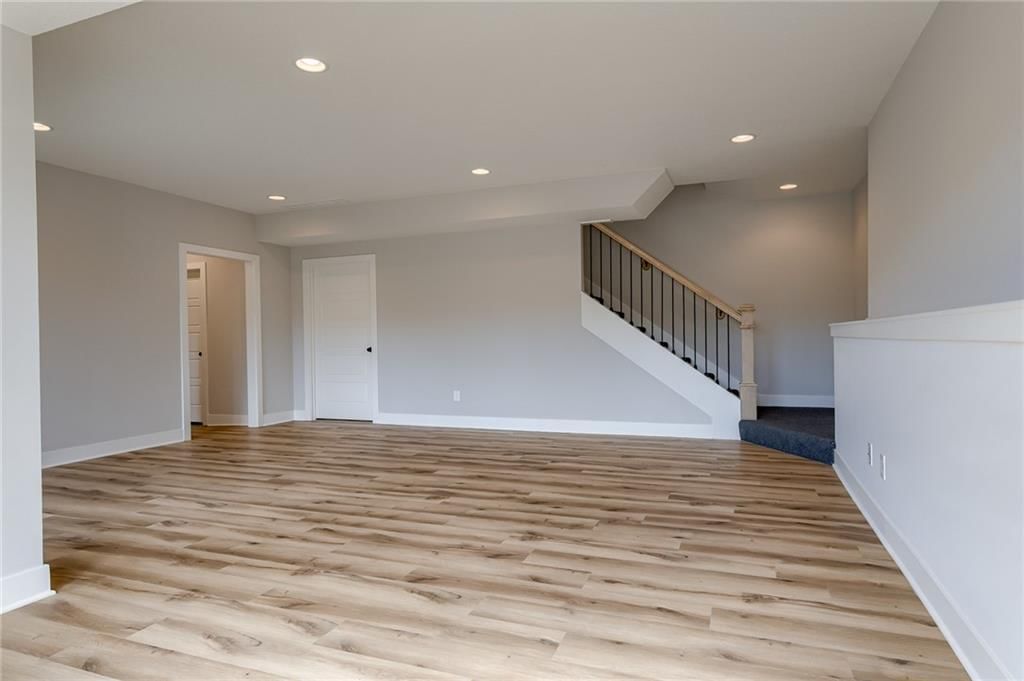 8497 Primrose Street — photo 26
