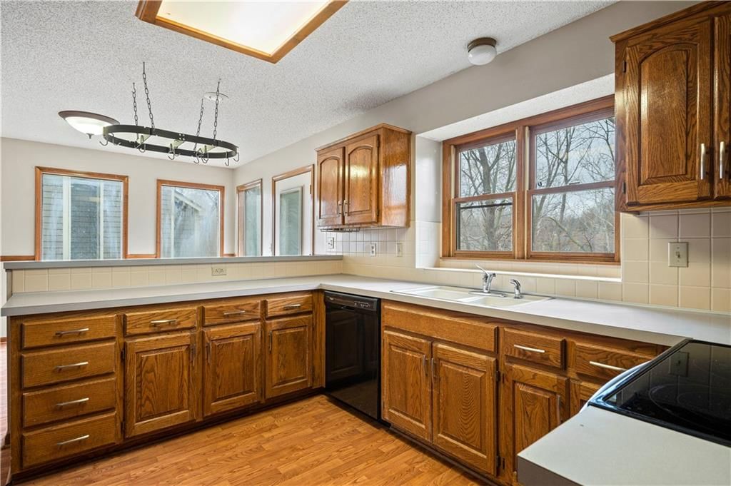 6494 Valley Drive — photo 14