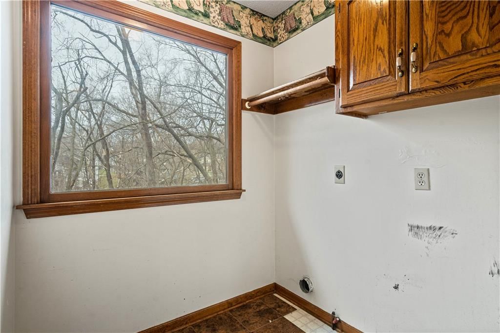 6494 Valley Drive — photo 16