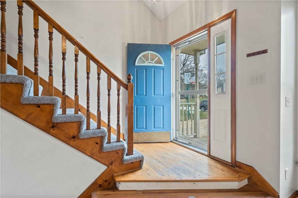 6494 Valley Drive — photo 3
