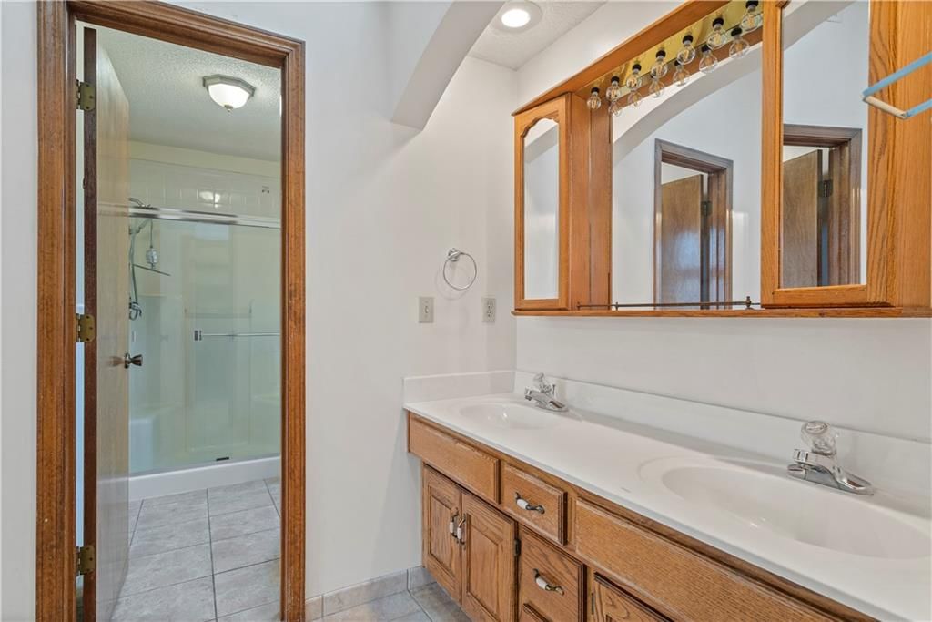 6494 Valley Drive — photo 22