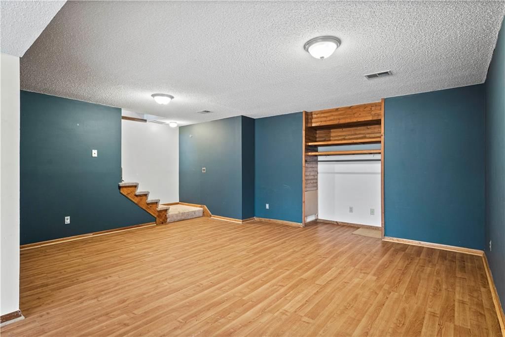 6494 Valley Drive — photo 32