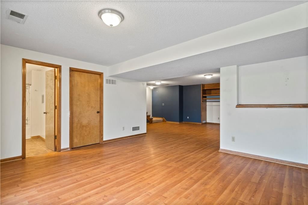 6494 Valley Drive — photo 33