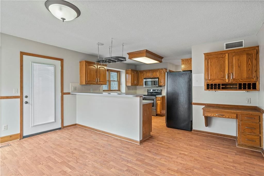 6494 Valley Drive — photo 9