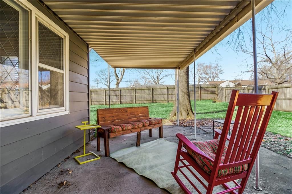 7334 Marty Street — photo 27
