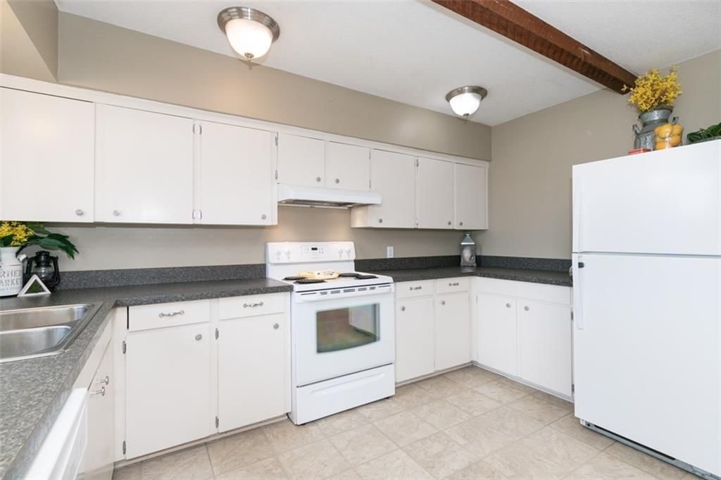503 Pacific Circle — photo 13