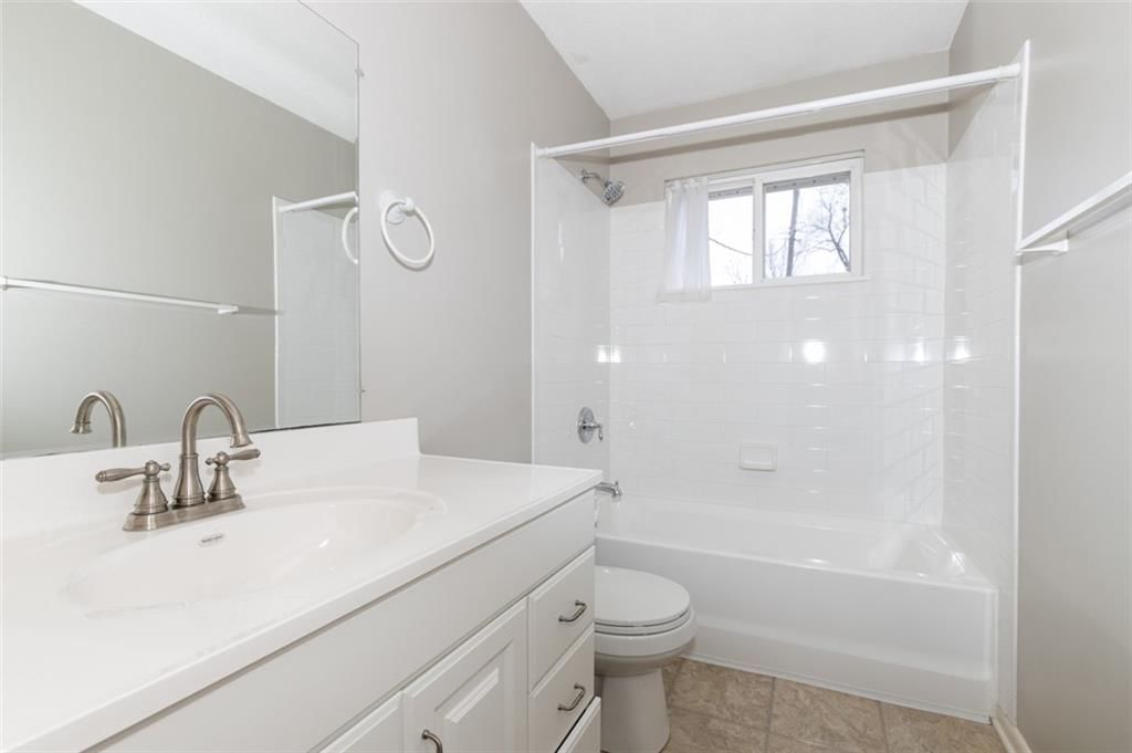 503 Pacific Circle — photo 20