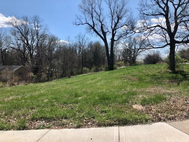 932 Dunbar Avenue — photo 3