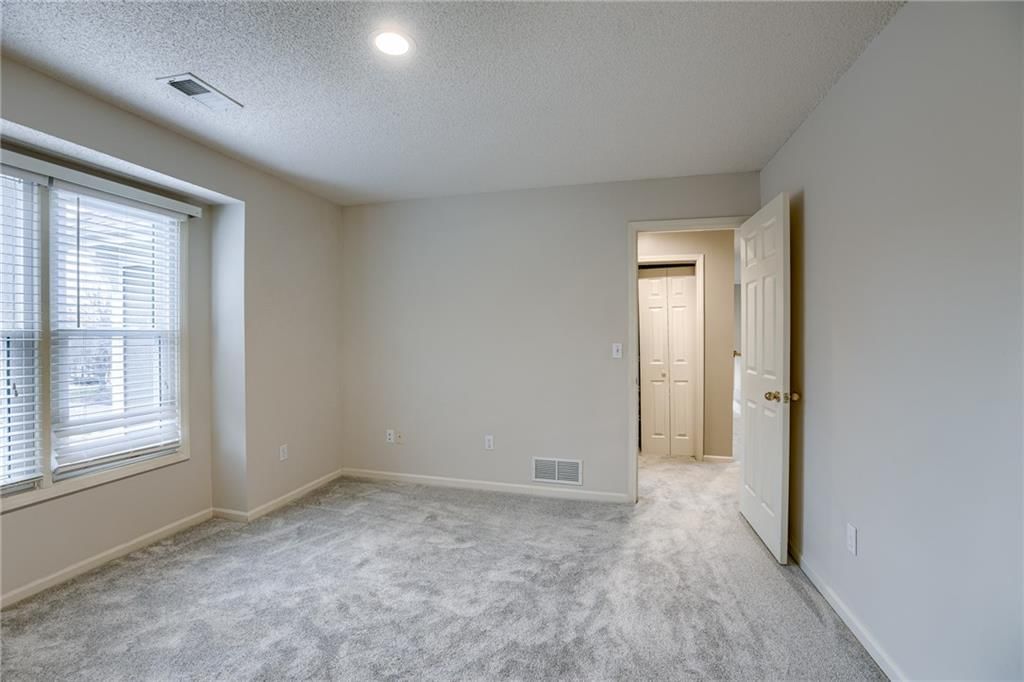 9201 W 131st Terrace — photo 17
