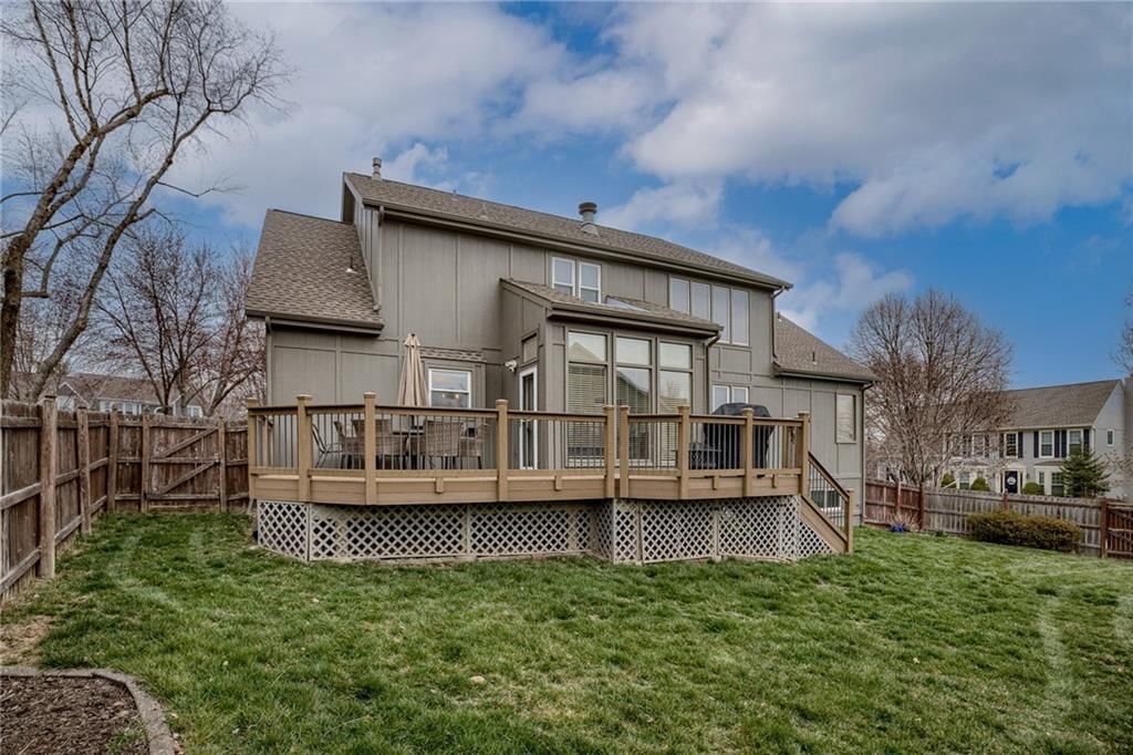 9201 W 131st Terrace — photo 30