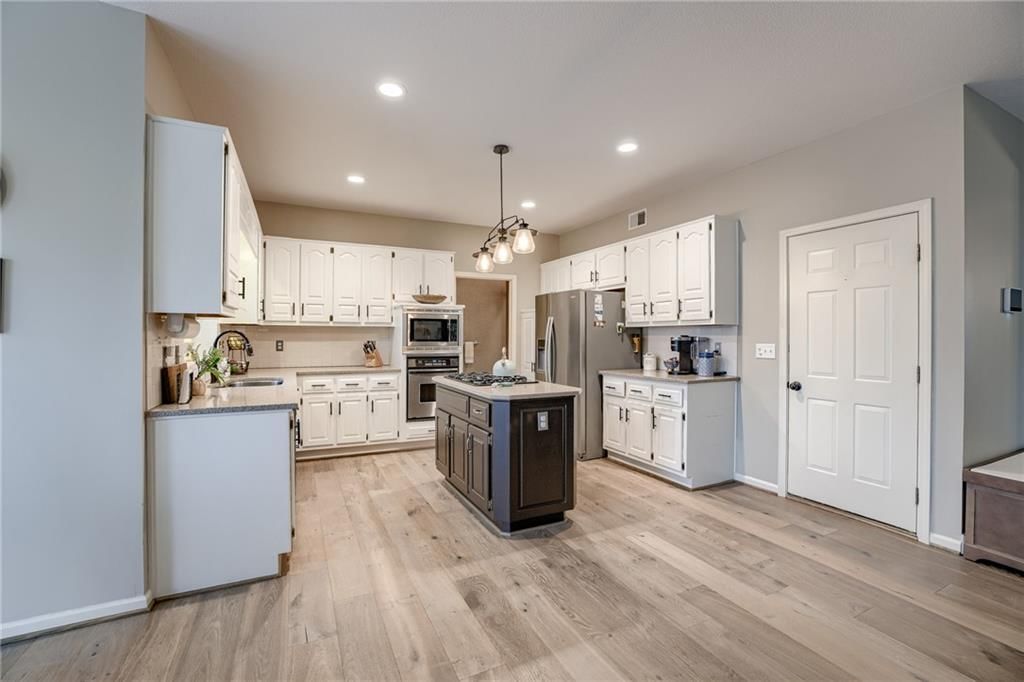 9201 W 131st Terrace — photo 9