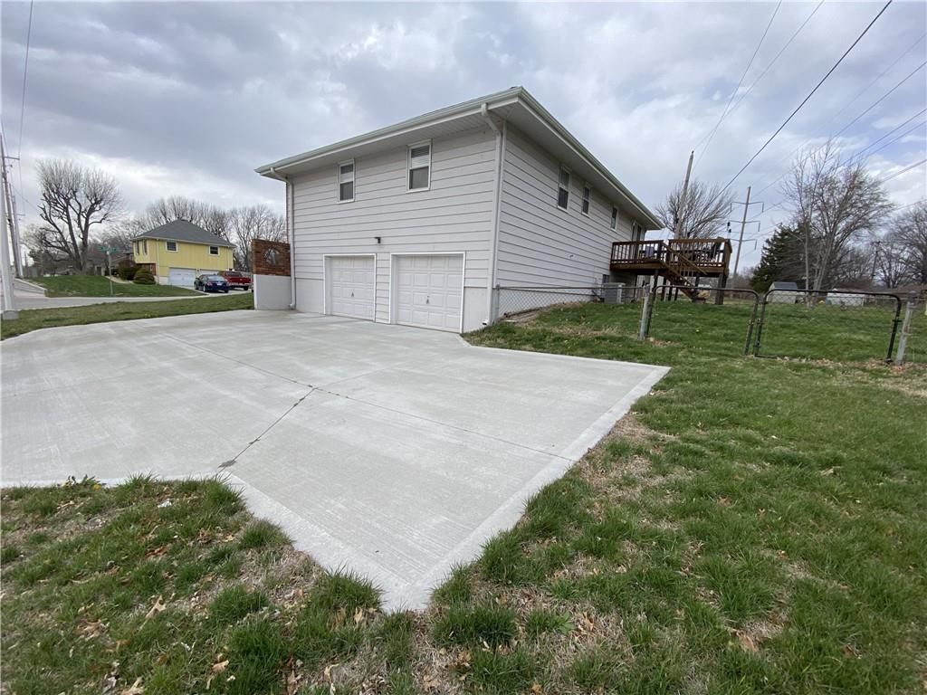 217 SW Sunset Drive — photo 16