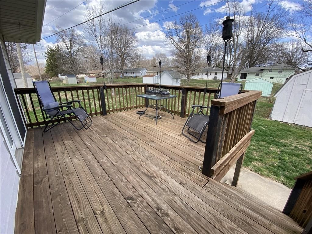 217 SW Sunset Drive — photo 17