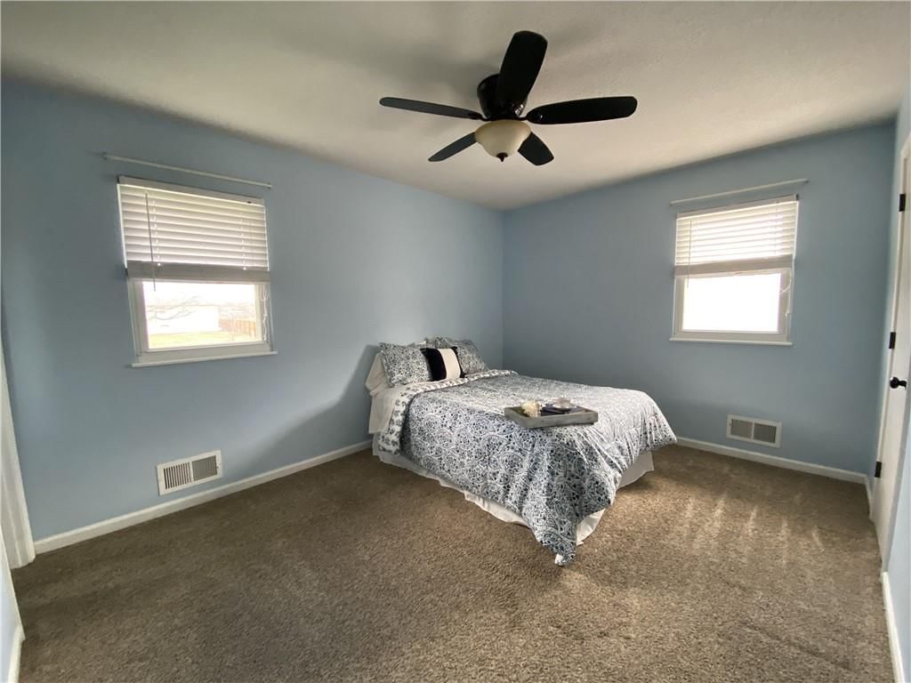 217 SW Sunset Drive — photo 9