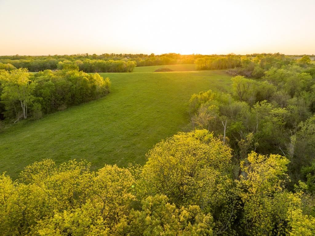 10882 Rock Falls Road, Orrick, MO