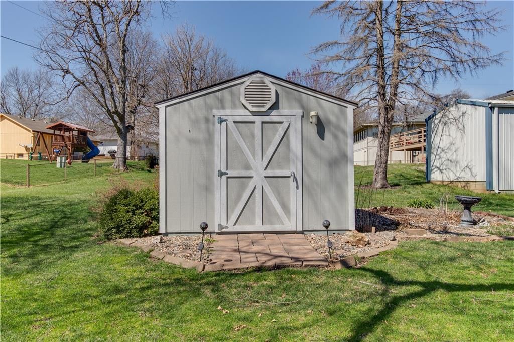 1502 Safari Drive — photo 12