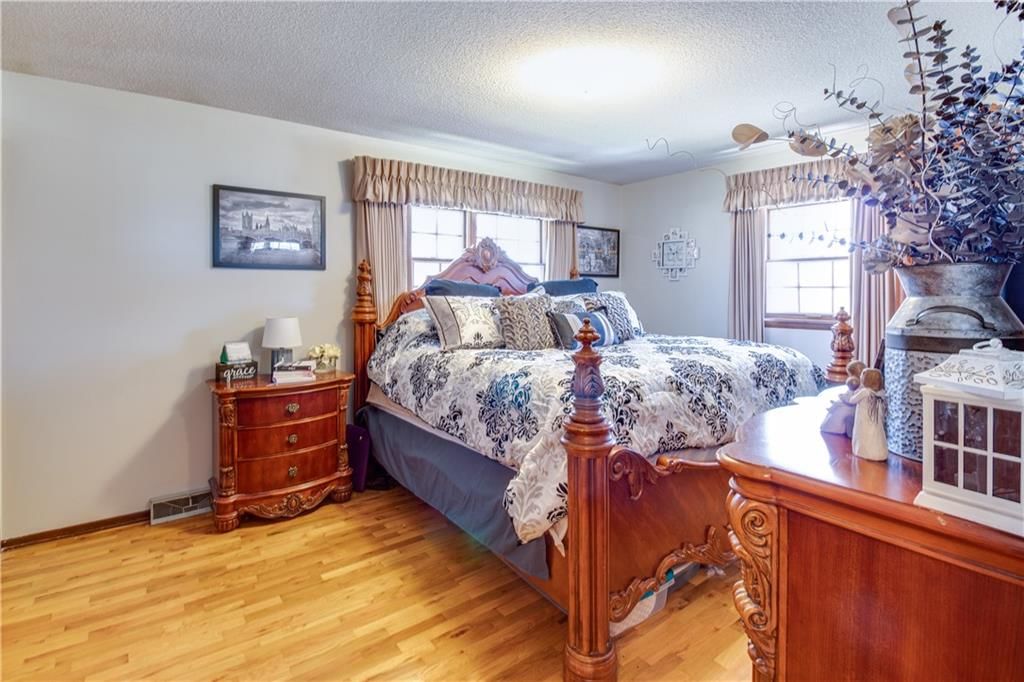 1502 Safari Drive — photo 42