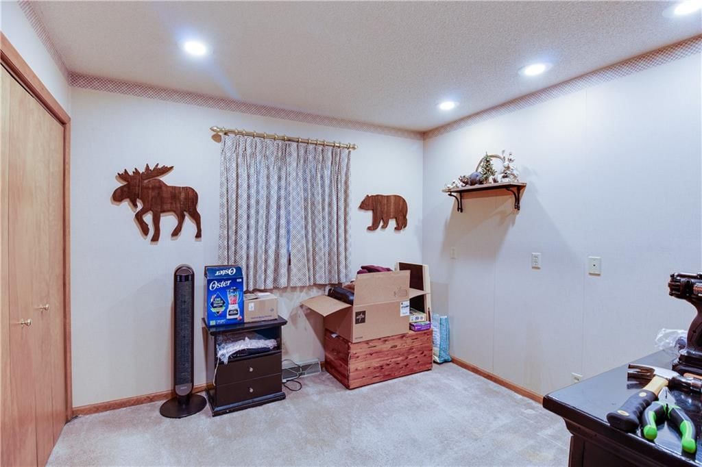 1502 Safari Drive — photo 50