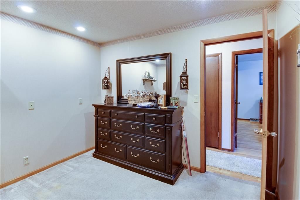 1502 Safari Drive — photo 51