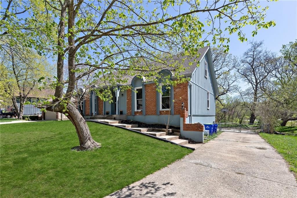 10226 Noland Road — photo 3