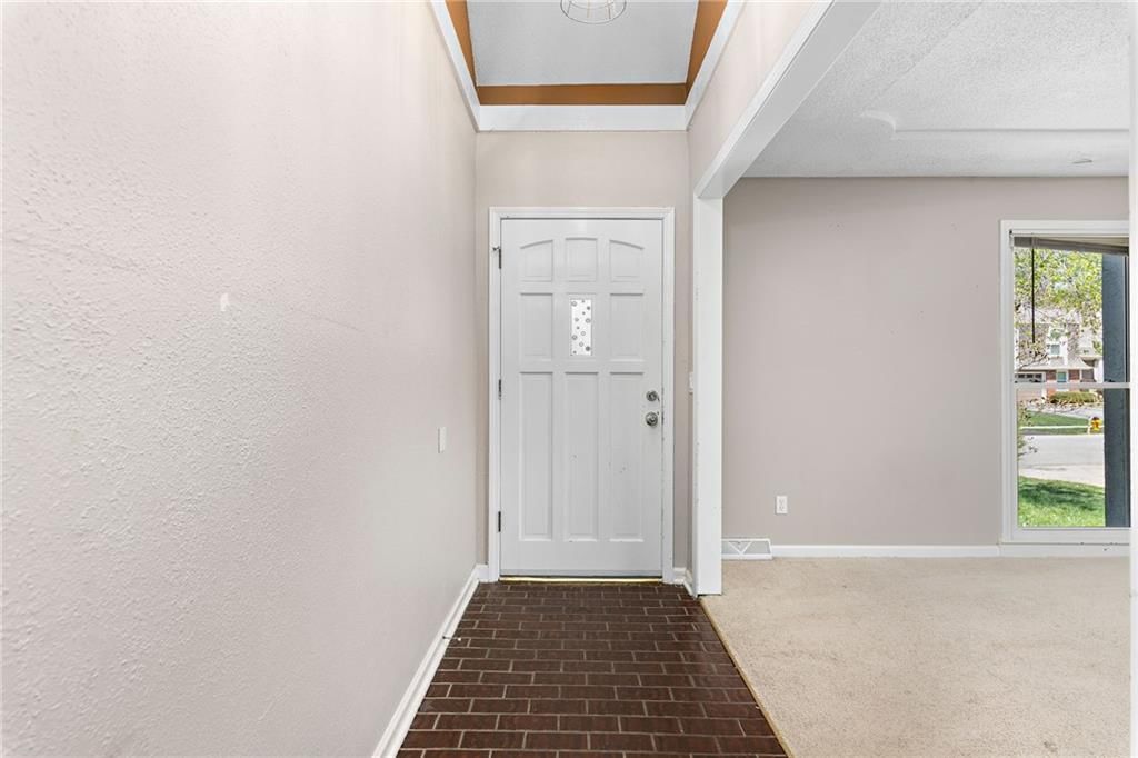 10226 Noland Road — photo 4