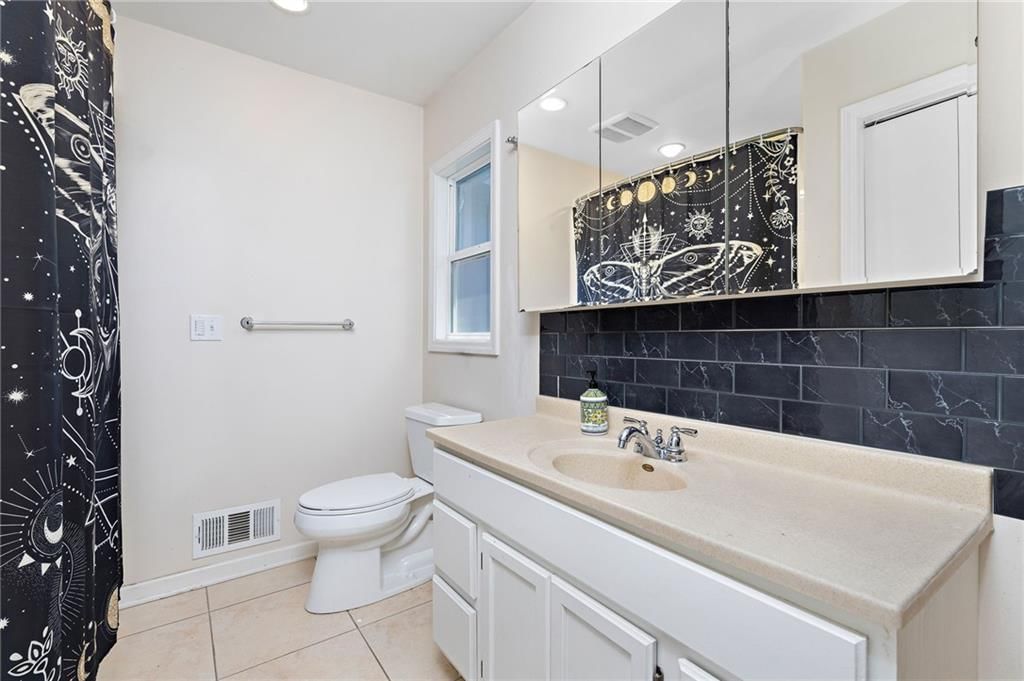 10226 Noland Road — photo 31