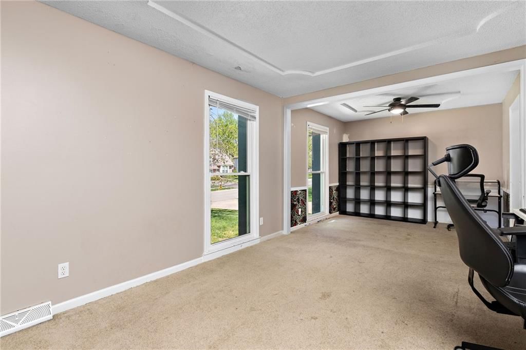 10226 Noland Road — photo 6