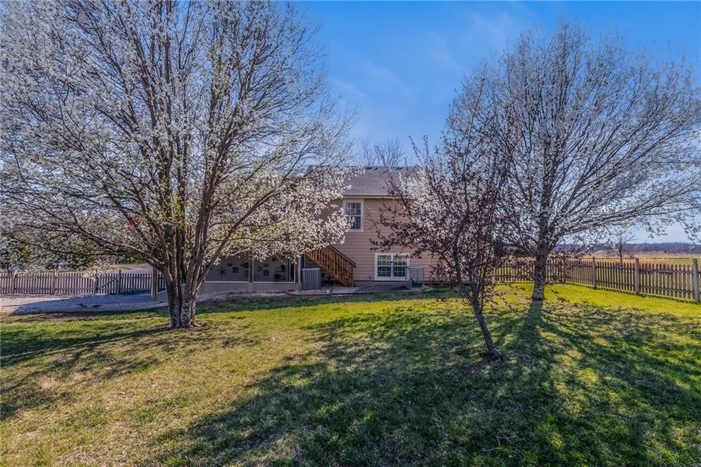 1266 N 200 Road — photo 36
