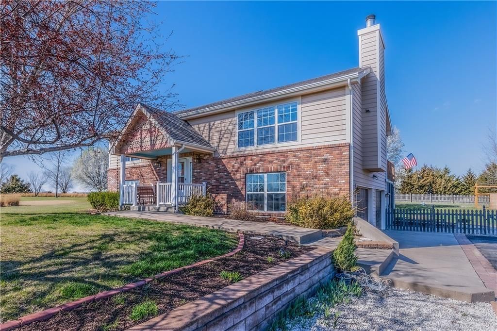 1266 N 200 Road — photo 5
