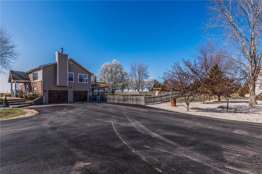1266 N 200 Road — photo 41
