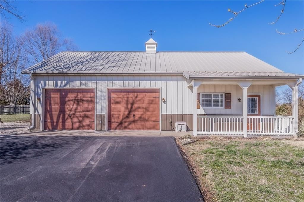 1266 N 200 Road — photo 44